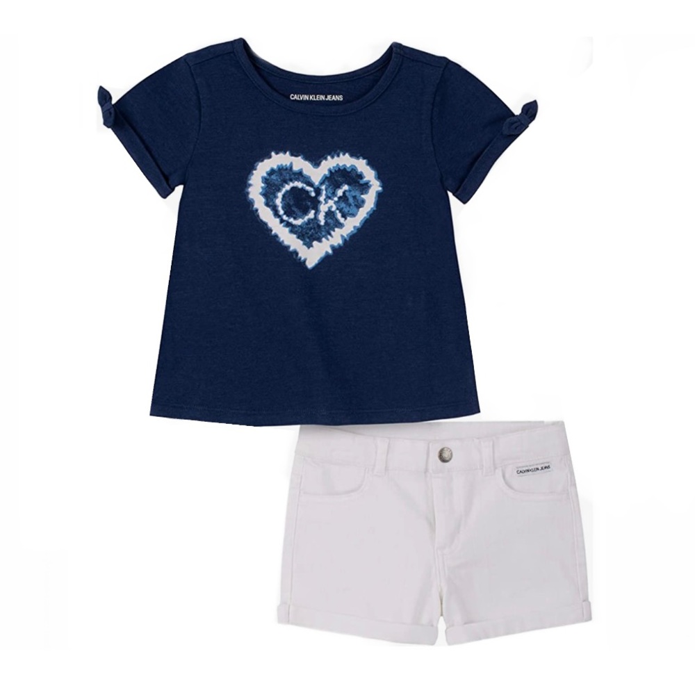 Baby girl’s top and shorts set
